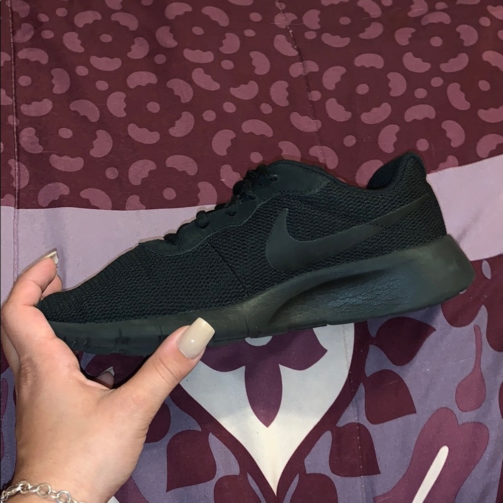 Nike Tanjun Sneakers